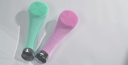 Cepillo Limpiador Facial de Silicona Recargable con Calor